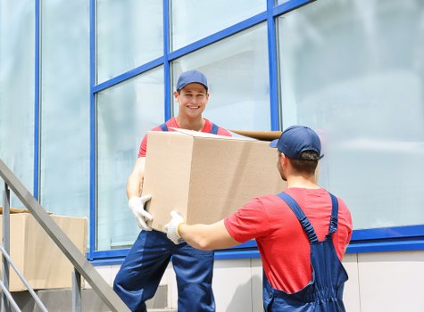 Residential flat move in Kennington with careful access planning