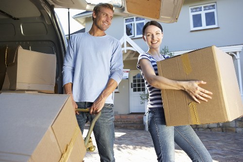 Kennington home relocation service with careful packing and delivery
